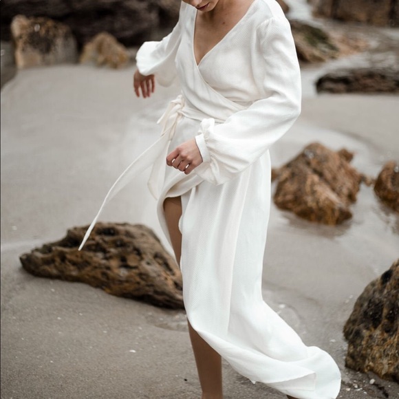 NWOT Silk Wrap Wedding/Elopement Dress Gown + Altar - Picture 5 of 8